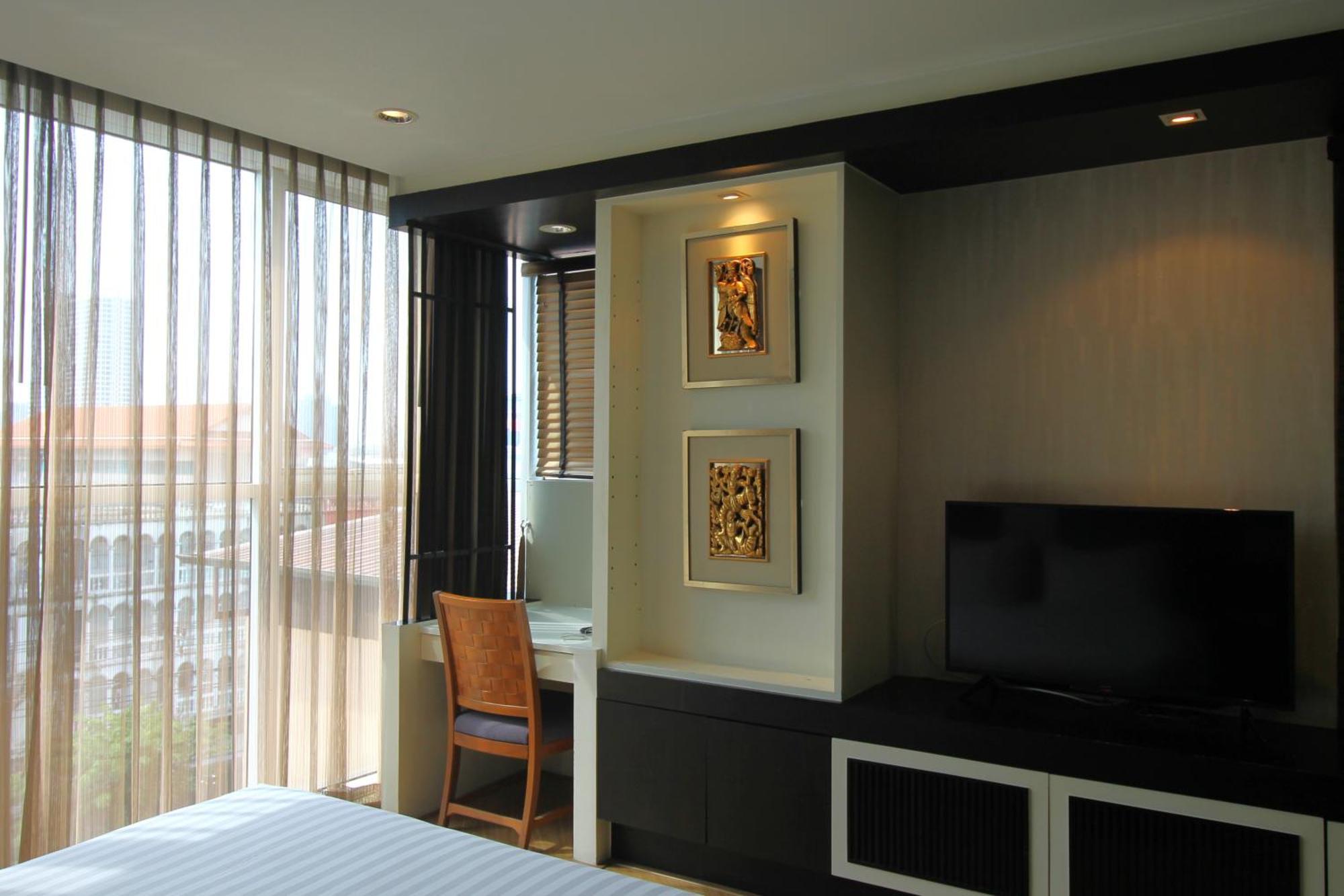 The Sunreno Hotel Sha Бангкок Екстер'єр фото