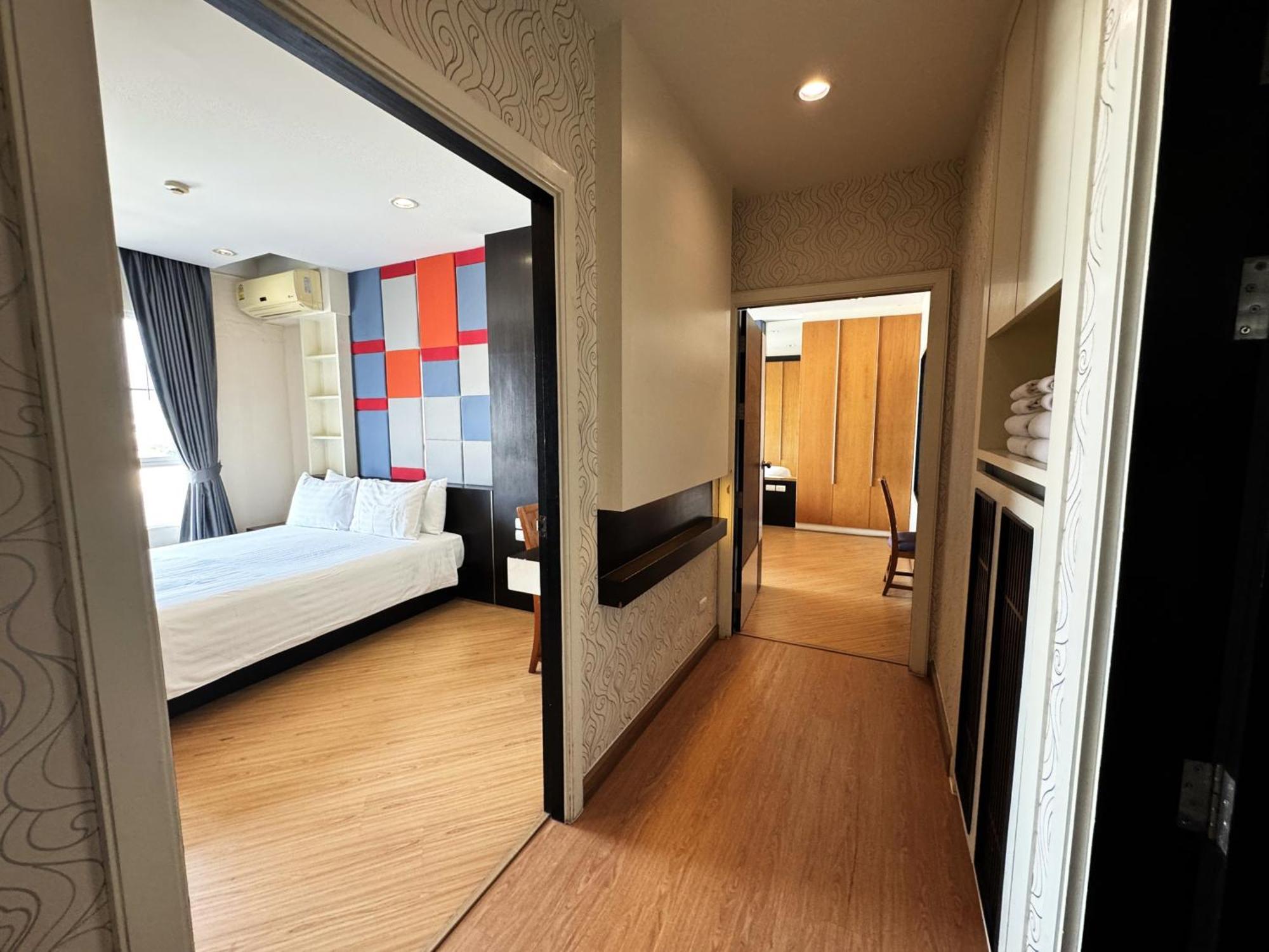 The Sunreno Hotel Sha Бангкок Екстер'єр фото