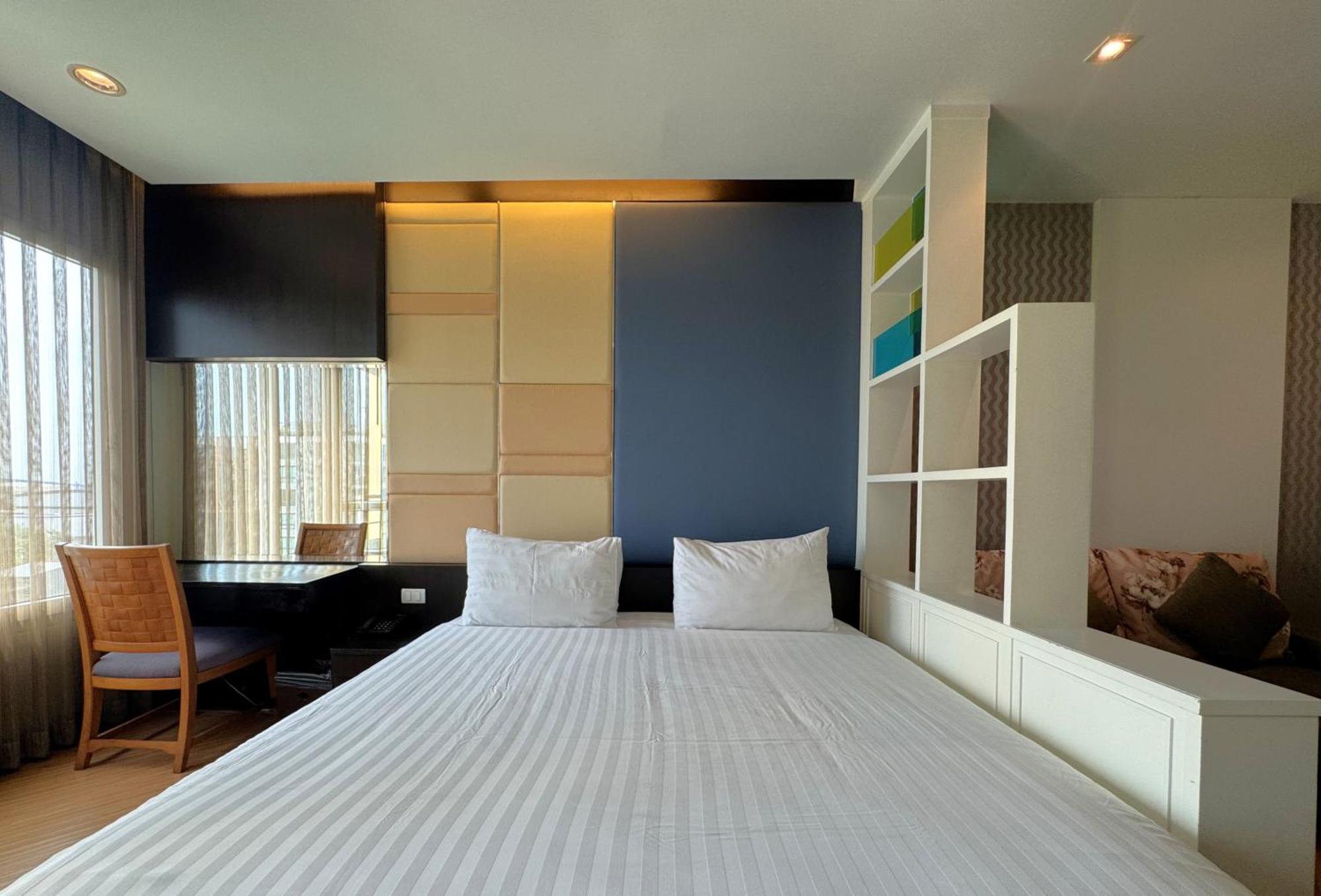 The Sunreno Hotel Sha Бангкок Екстер'єр фото